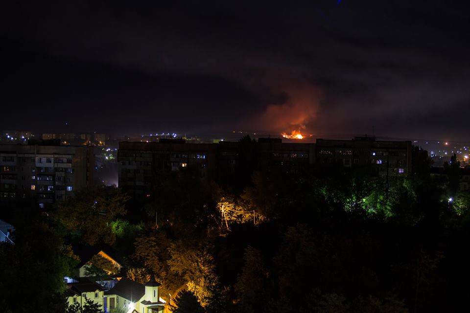 Gunoiștea capitalei a fost cuprinsă de flăcări azi-noapte