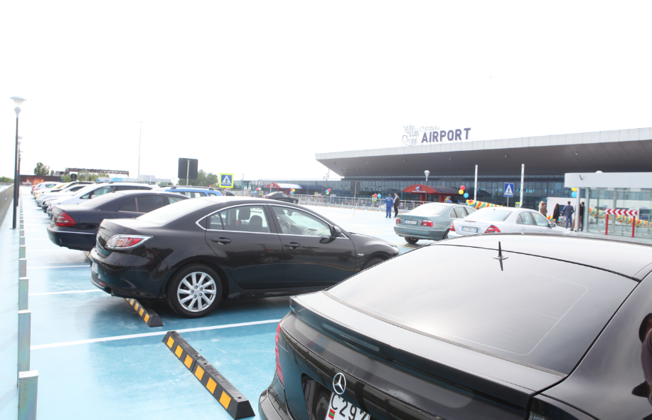 Noua parcare a Aeroportului Chișinău – „Cea mai bună construcție a anului 2015”