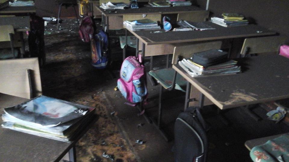 Incendiu la o școală din capitală. Una din sălile de curs a fost inundată de fum