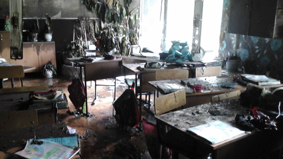Incendiu la o școală din capitală. Una din sălile de curs a fost inundată de fum