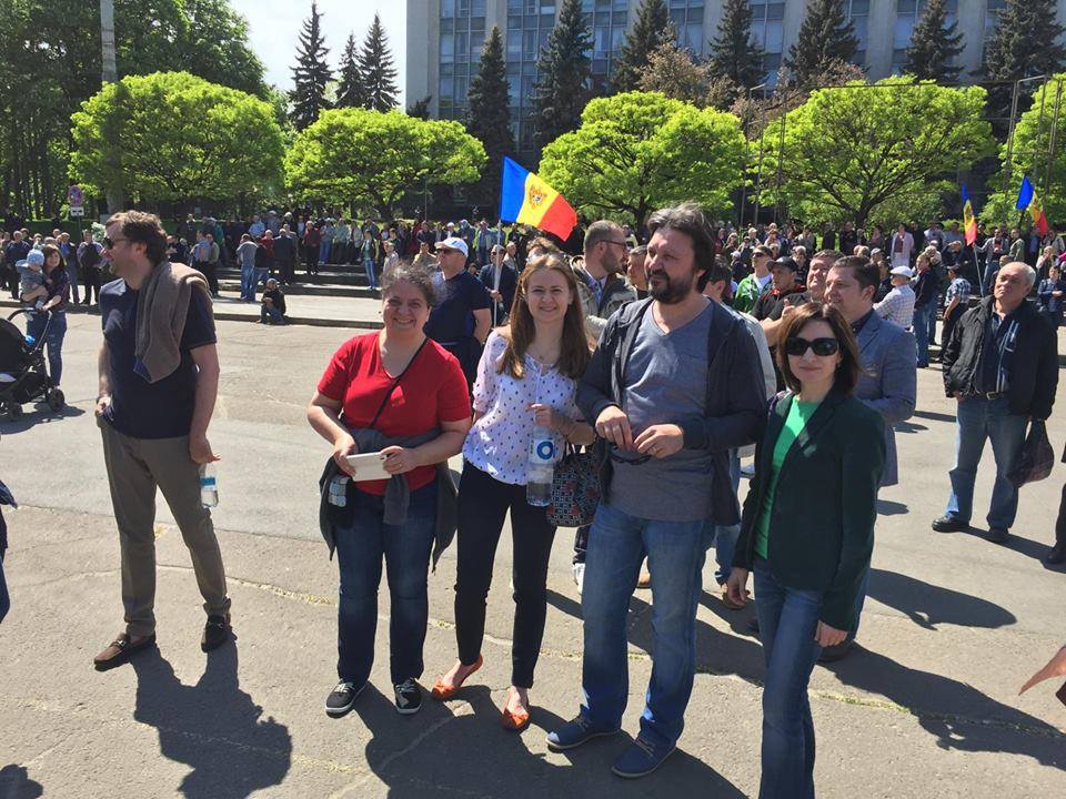 Maia Sandu participă la protestul din PMAN. Mesajul transmis prin intermediul jurnaliștilor