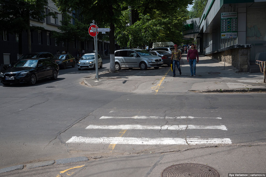 Bloggerul rus Varlamov: Cele mai rele piste pentru bicicliști sunt în Chișinău