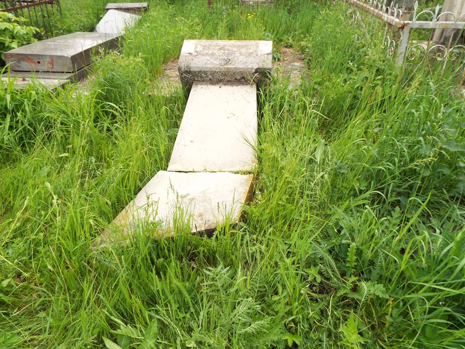 În cimitirul evreiesc din Soroca au fost distruse 14 morminte. Poliția e reținut trei minori