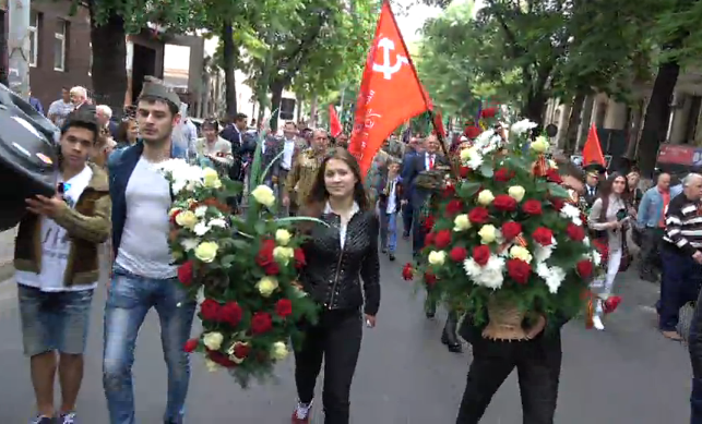 Socialiștii sărbătoresc „Ziua Victoriei”. Au organizat un marș prin centrul capitalei