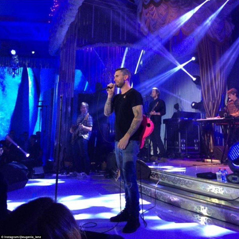 Nuntă de 2 milioane de dolari la Moscova. Printre artiști invitați au fost Maroon 5, Enrique Iglesias și Dima Bilan
