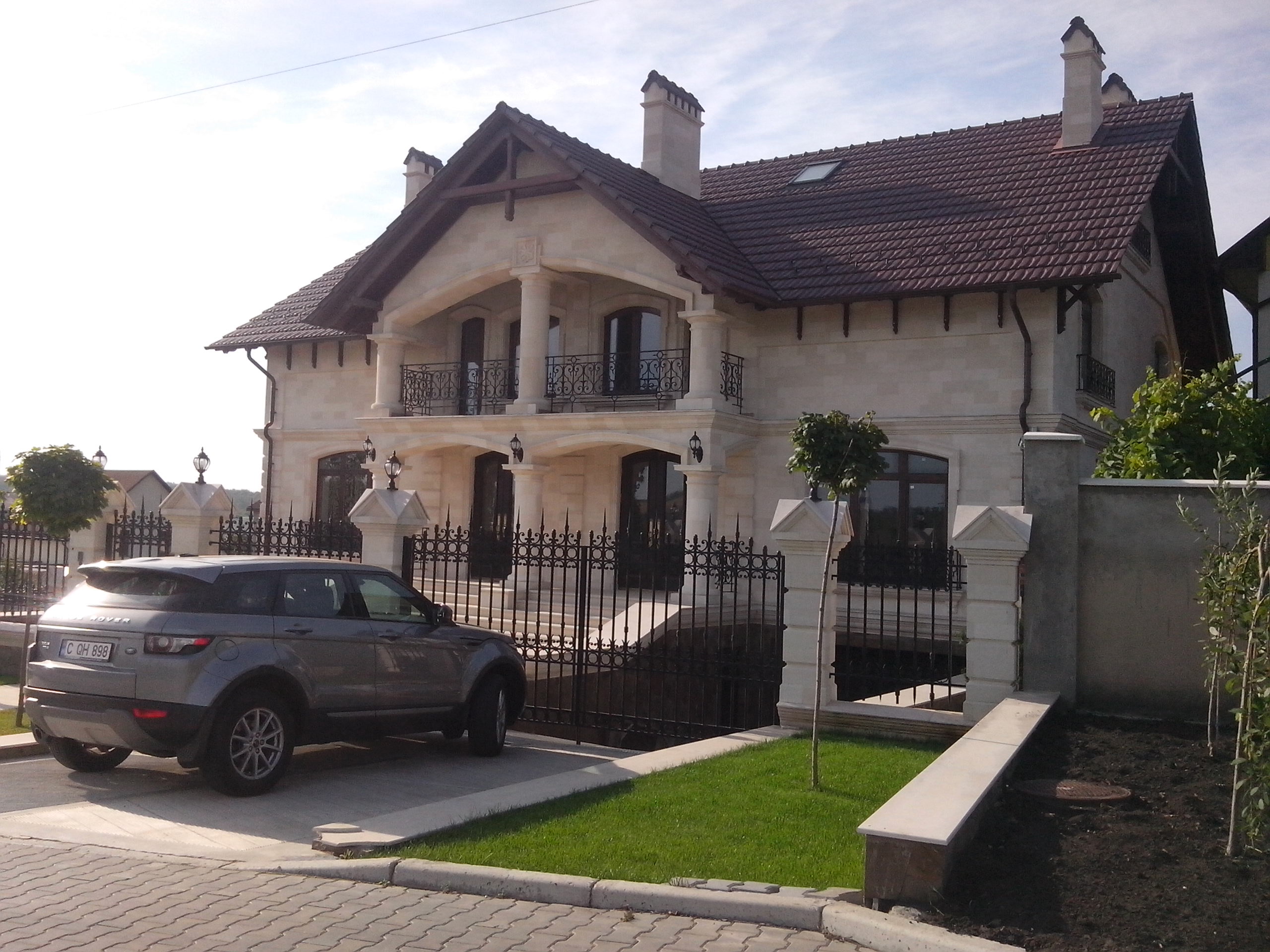 Luxul din biroul ministrului Justiției. Doar sistemul audio costa 1500 de dolari