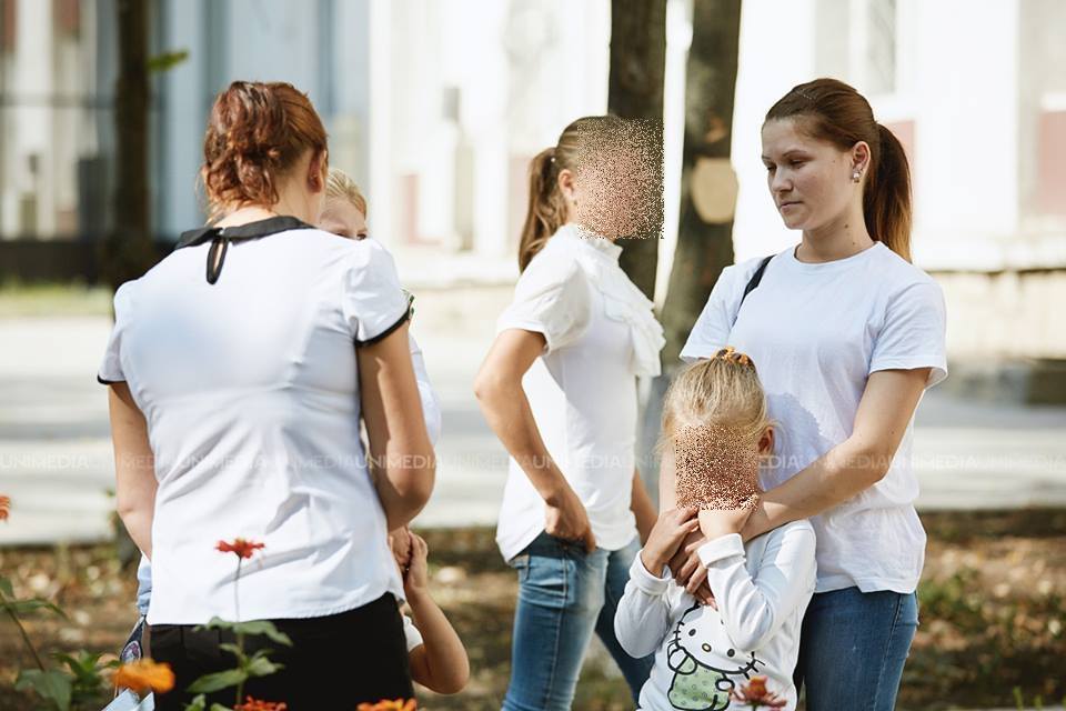 Cazul Victoriei Pruteanu, examinat Curtea de Apel Chișinău. Mai multe persoane au venit să o susțină pe femeie
