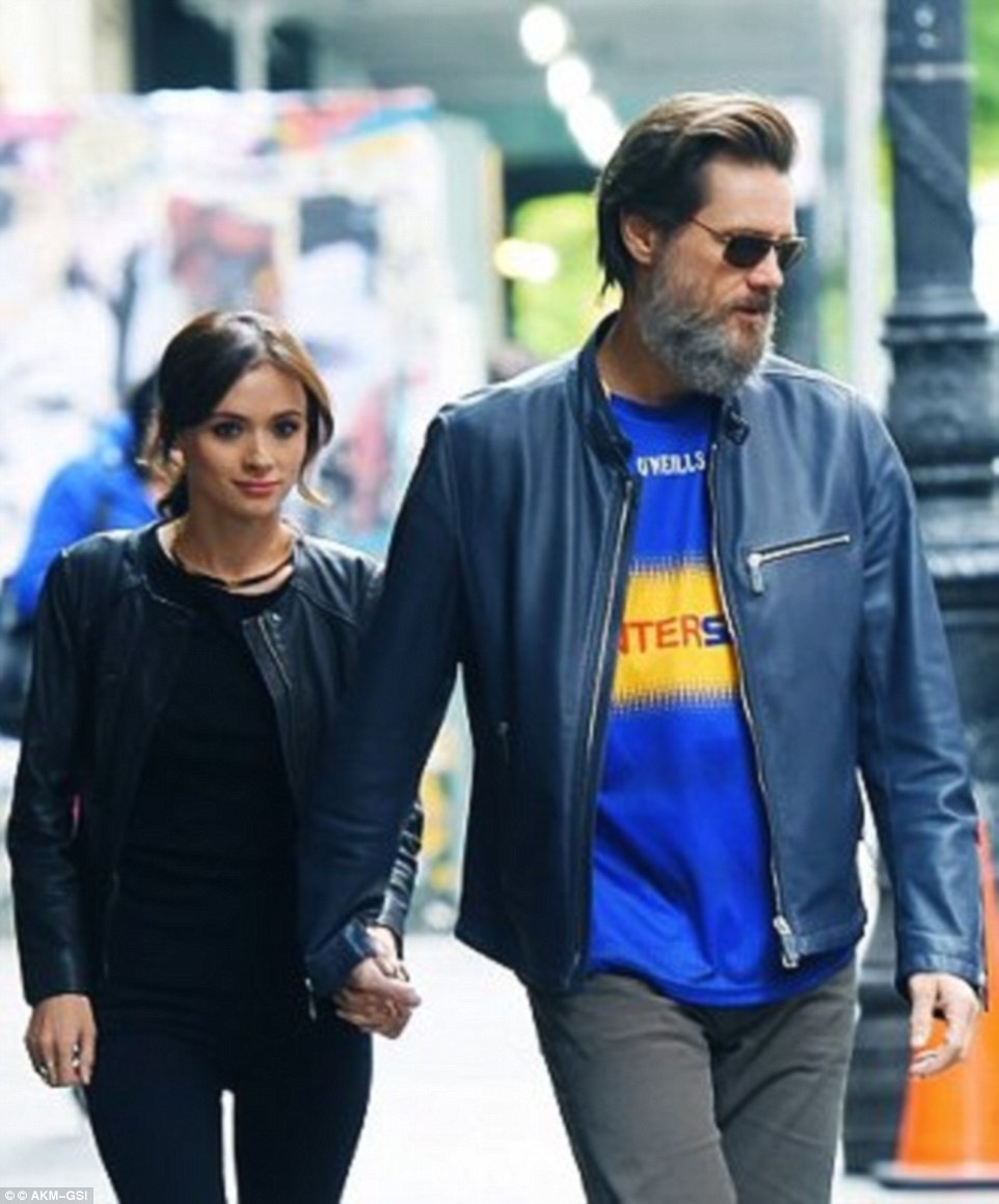 Jim Carrey, dat în judecată pentru omorul de culpă a iubitei sale. Este învinuit de mama acesteia