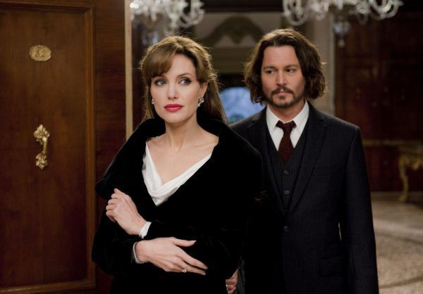 Angelina Jolie a trecut peste despărțirea de Brad Pitt și are o relație cu un alt super actor