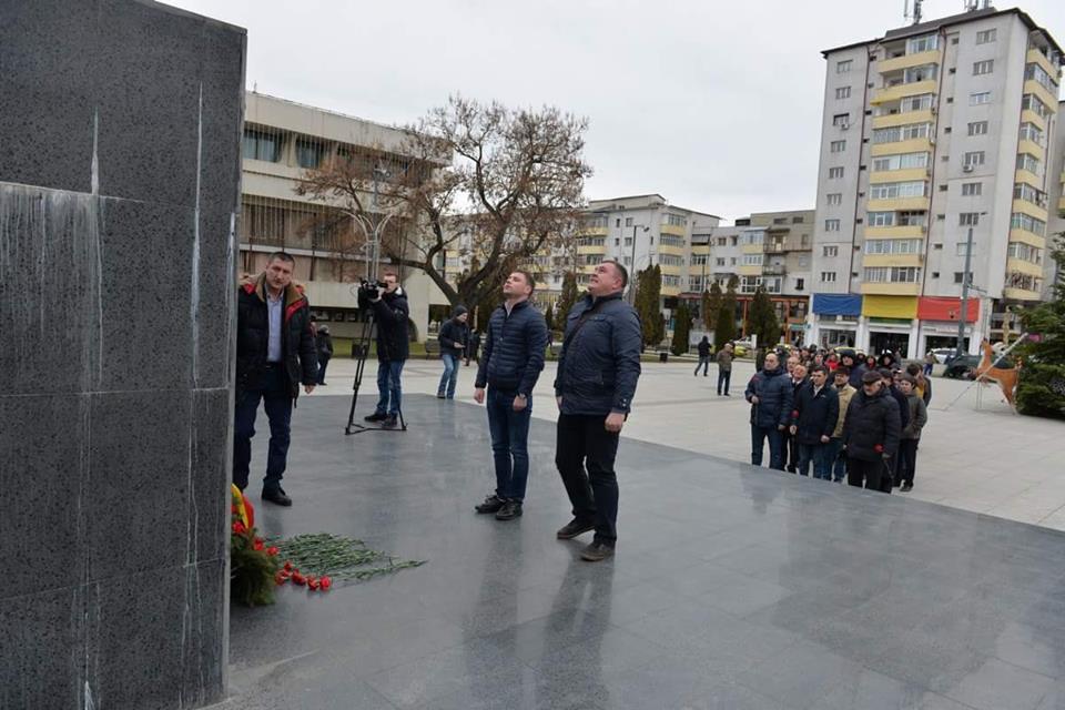 Socialiștii au trecut Prutul: Au comemorat legendara luptă a lui Ștefan cel Mare de la Vaslui