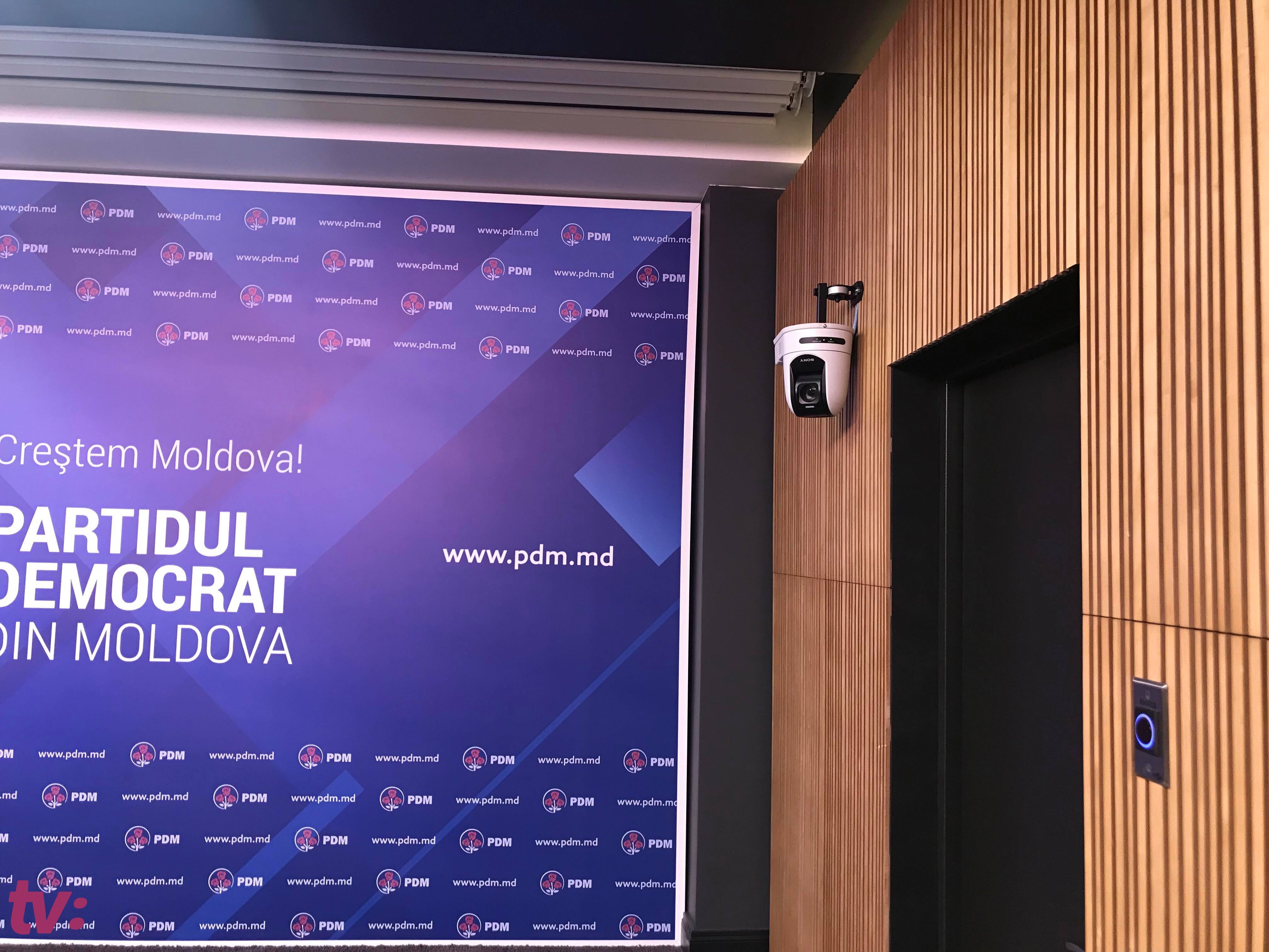 Măsuri de securitate fără precedent pentru jurnalişti în sediul PDM