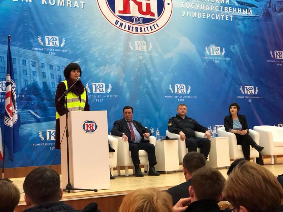 Campania Bunicii grijulii este în plină desfăşurare la Comrat