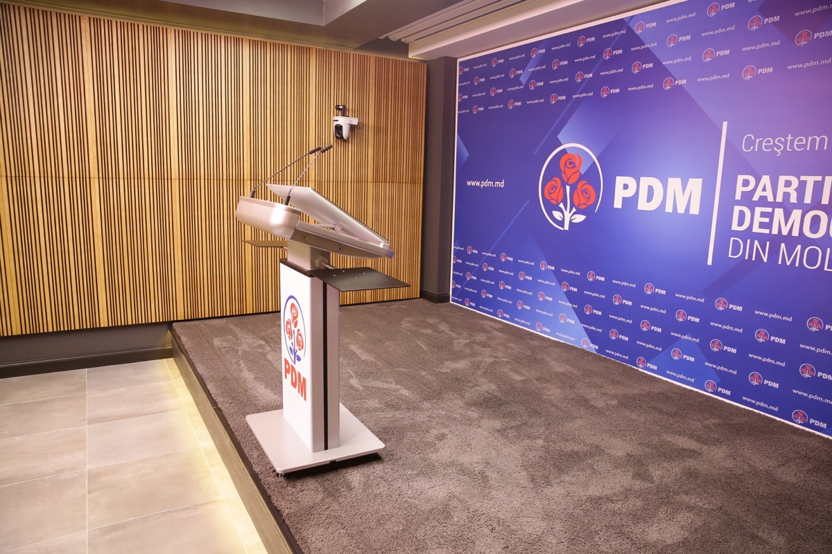 Măsuri de securitate fără precedent pentru jurnalişti în sediul PDM