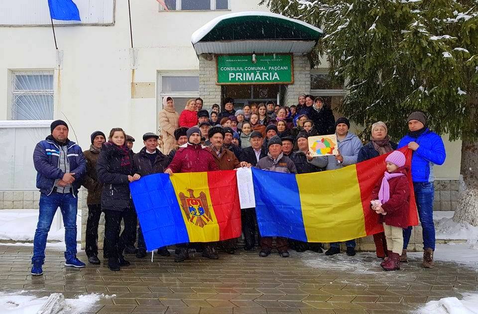 Satele Pașcani și Pereni au semnat Declarații simbolice de Unire cu România