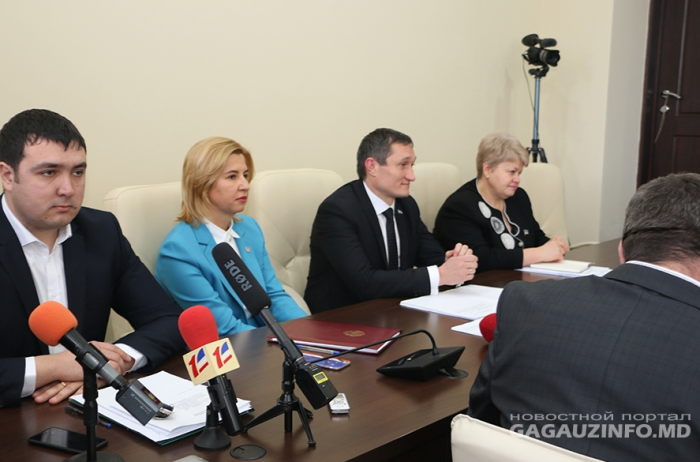 La Comrat are loc ședința Adunării Populare. S-a votat unanim structura noului Comitet Executiv al UTA Găgăuziei La Comrat are loc ședința Adunării Populare. S-a votat unanim structura noului Comitet Executiv al UTA Găgăuziei