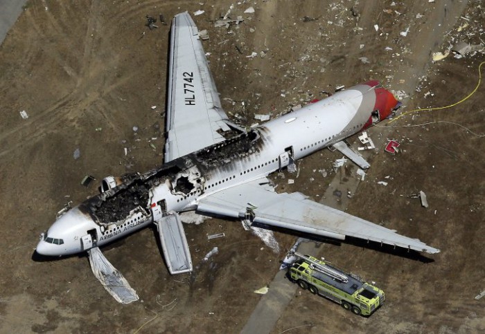 A căzut din avion, dar a rămas în viață. Apoi, au început să i se întâmple lucruri înfricoșătoare A căzut din avion, dar a rămas în viață. Apoi, au început să i se întâmple lucruri înfricoșătoare