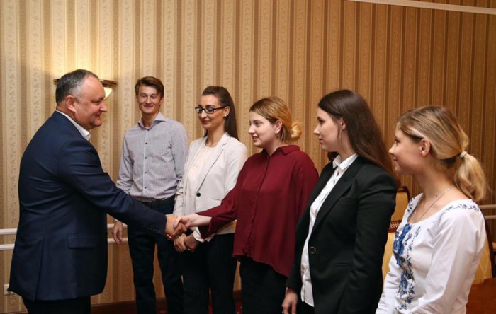 A fost anunțată lista tinerilor care vor face stagiu de practică la Președinție A fost anunțată lista tinerilor care vor face stagiu de practică la Președinție