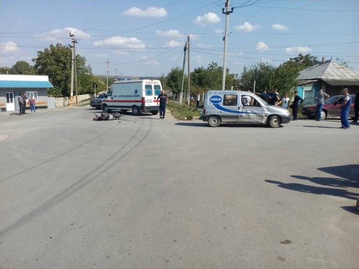 (foto) Accident grav în Briceni: Un motociclist în vârstă de 15 ani, spitalizat în stare gravă (foto) Accident grav în Briceni: Un motociclist în vârstă de 15 ani, spitalizat în stare gravă