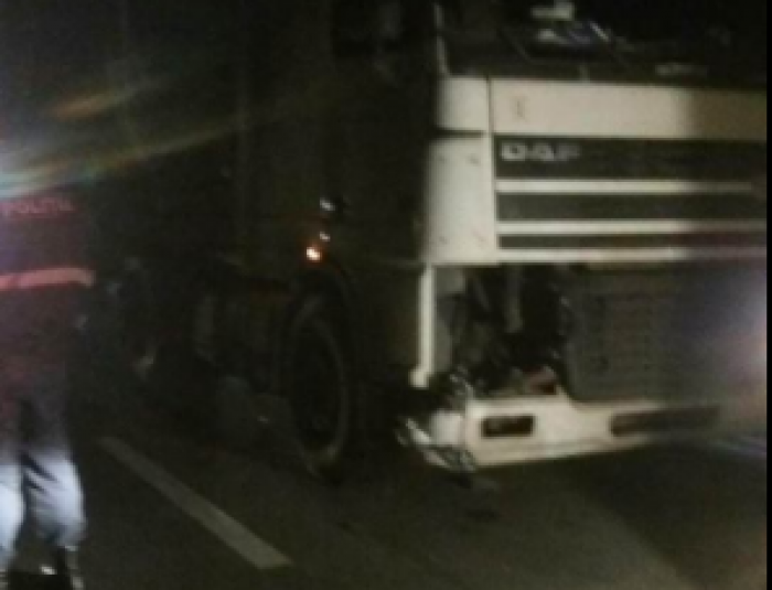 Accident mortal la Orhei. Un bărbat a fost lovit de un TIR