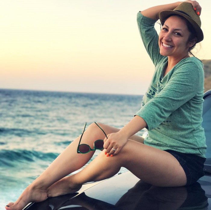 (foto/video) Andra a lansat piesa „Mi-ai luat mințile”. Artista se află în vacanță alături de familia ei (foto/video) Andra a lansat piesa „Mi-ai luat mințile”. Artista se află în vacanță alături de familia ei