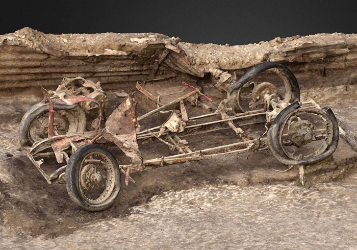 Arheologii au descoperit un sportcar de pe timpurile celui de al Doilea Război Mondial Arheologii au descoperit un sportcar de pe timpurile celui de al Doilea Război Mondial