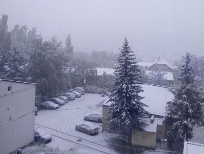 Atenție șoferi! În urma ninsorii și lapoviței, drumurile din capitală au devenit periculoase Atenție șoferi! În urma ninsorii și lapoviței, drumurile din capitală au devenit periculoase