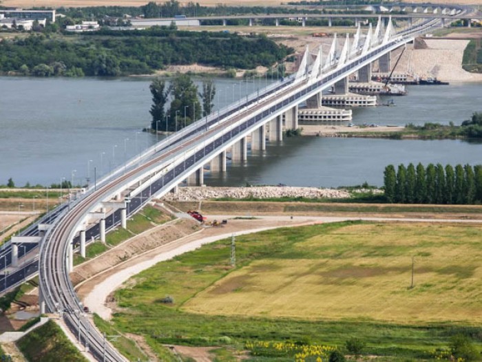 Bulgaria şi România vor construi încă un pod peste Dunăre Bulgaria şi România vor construi încă un pod peste Dunăre