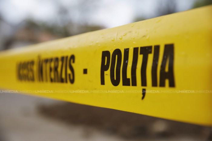 Caz grav la Hâncești: Un copil de 10 ani a fost găsit strangulat de streașina unei anexe a casei Caz grav la Hâncești: Un copil de 10 ani a fost găsit strangulat de streașina unei anexe a casei