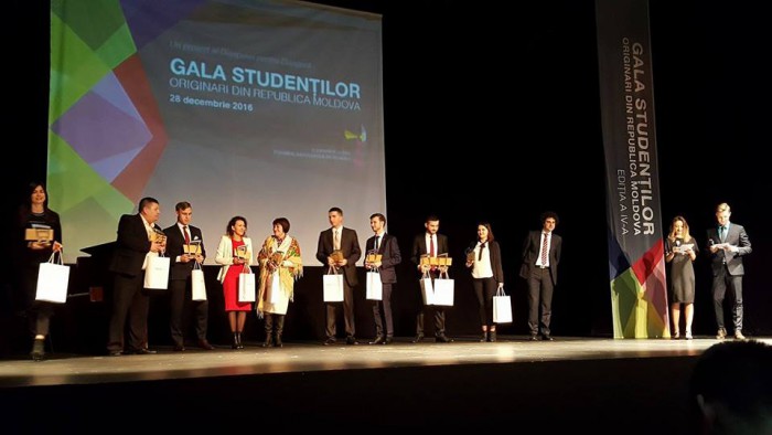 Cei mai buni studenți moldoveni din străinătate au fost premiați Cei mai buni studenți moldoveni din străinătate au fost premiați