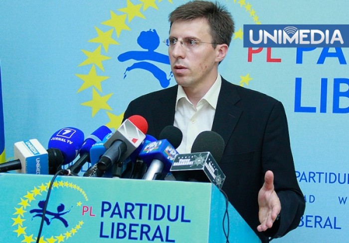 Chirtoacă despre relațiile dintre Filat și Plahotniuc: „În spatele scandalurilor se fură ca în codru” Chirtoacă despre relațiile dintre Filat și Plahotniuc: „În spatele scandalurilor se fură ca în codru”