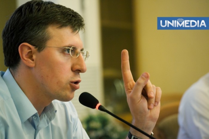 Chirtoacă sugerează că în spatele „grevei microbuzelor” a stat o comandă politică Chirtoacă sugerează că în spatele „grevei microbuzelor” a stat o comandă politică