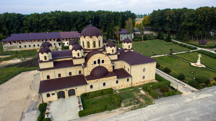(foto/video) Se construiește clopotnița Mănăstirii din Zăbriceni: Reprezentanții lăcașului de cult solicită ajutor (foto/video) Se construiește clopotnița Mănăstirii din Zăbriceni: Reprezentanții lăcașului de cult solicită ajutor