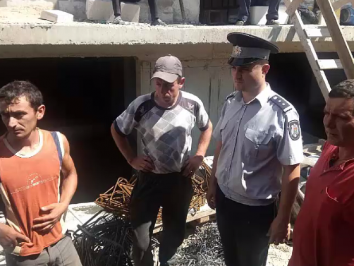 Controale inopinate pe șantierele de construcție. Ce au descoperit oamenii legii Controale inopinate pe șantierele de construcție. Ce au descoperit oamenii legii