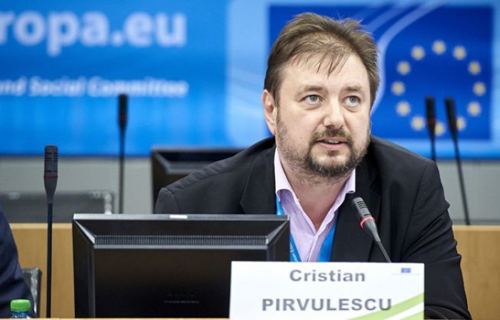 Cristian Pîrvulescu: „Pentru România, dacă Uniunea Europeană n-ar fi existat, ea ar fi trebuit inventată” Cristian Pîrvulescu: „Pentru România, dacă Uniunea Europeană n-ar fi existat, ea ar fi trebuit inventată”