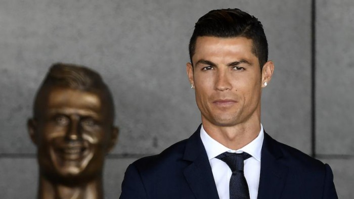 Cristiano Ronaldo, suspectat de evaziune fiscală în Spania. Fotbalistul ar putea fi condamnat la închisoare Cristiano Ronaldo, suspectat de evaziune fiscală în Spania. Fotbalistul ar putea fi condamnat la închisoare