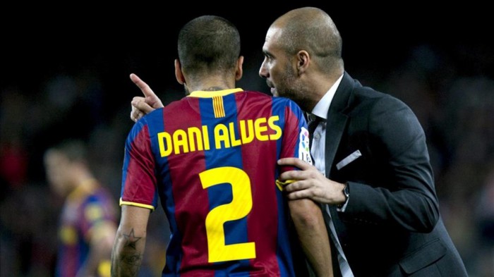 Dani Alves ar putea evolua din noul sezon la Manchester City. Echipa lui Pep Guardiola are nevoie de un fundaș dreapta Dani Alves ar putea evolua din noul sezon la Manchester City. Echipa lui Pep Guardiola are nevoie de un fundaș dreapta