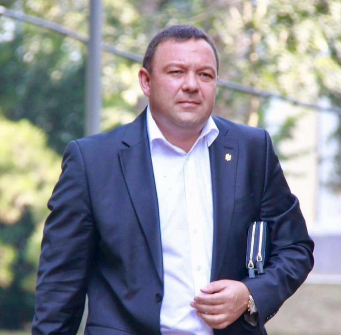 Deputatul din partea Partidului Liberal Iurie Dârda părăsește fracțiunea politică. Motivul ar fi campania de denigrare la care a fost supus în ultima perioadă Deputatul din partea Partidului Liberal Iurie Dârda părăsește fracțiunea politică. Motivul ar fi campania de denigrare la care a fost supus în ultima perioadă