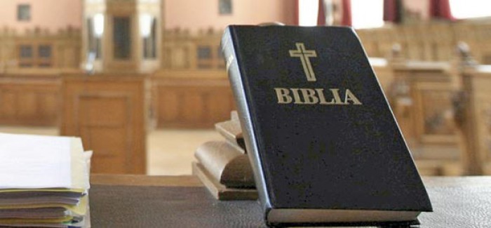 Descoperire: Un pasaj din biblie cu referire la femei ar fi fost scris mai târziu Descoperire: Un pasaj din biblie cu referire la femei ar fi fost scris mai târziu