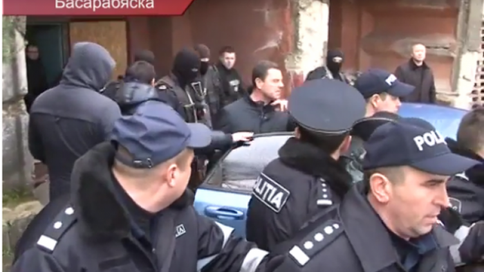 Consilier raional, despre reținerea primarului de la Basarabeasca: Nu ar fi acceptat oferta PDM de a adera la formaţiune Consilier raional, despre reținerea primarului de la Basarabeasca: Nu ar fi acceptat oferta PDM de a adera la formaţiune
