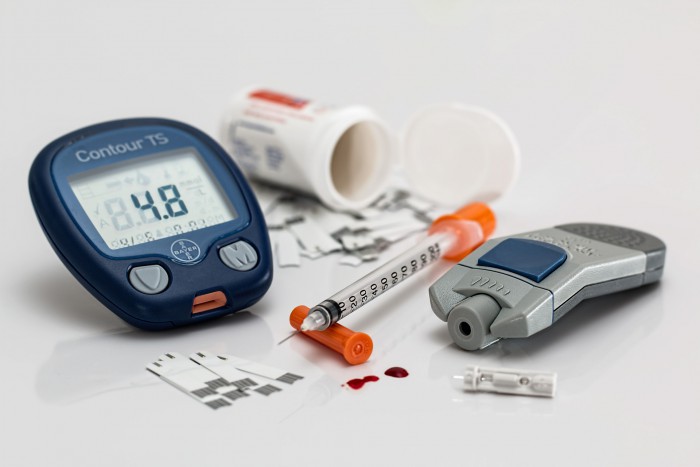 Diabeticii ar putea să-și testeze în curând nivelul zahărului din sânge cu un dispozitiv portabil Diabeticii ar putea să-și testeze în curând nivelul zahărului din sânge cu un dispozitiv portabil