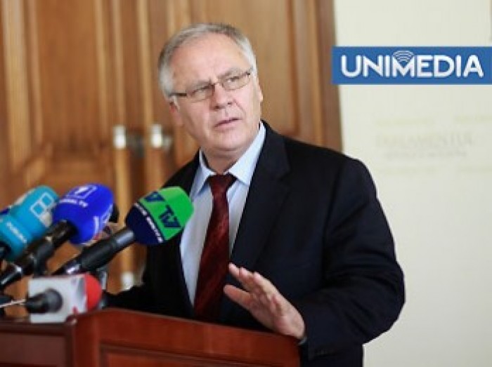 Diacov bate alarma: Trebuie interzise manifestațiile pro și anti-unioniste! Diacov bate alarma: Trebuie interzise manifestațiile pro și anti-unioniste!