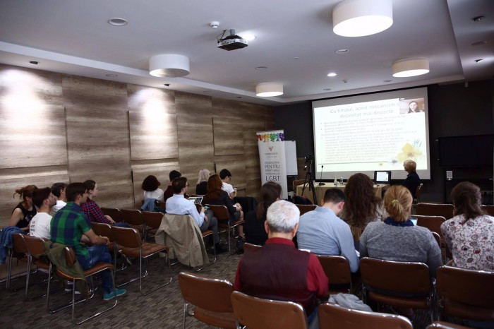 (doc) Rezultatele raportului privind discursul de ură împotriva persoanelor LGBT: 32% din moldoveni consideră că homosexualii ar trebui să fie condamnați la închisoare (doc) Rezultatele raportului privind discursul de ură împotriva persoanelor LGBT: 32% din moldoveni consideră că homosexualii ar trebui să fie condamnați la închisoare
