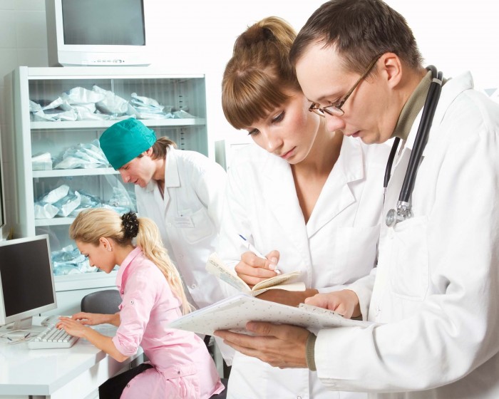 Doctorii vor fi obligați să facă parte din Colegiul Medicilor Doctorii vor fi obligați să facă parte din Colegiul Medicilor