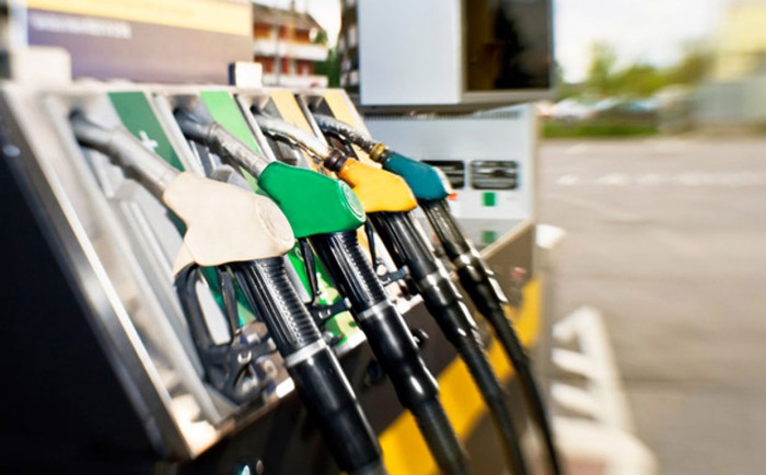 Expert: Metodologia de care se ghidează ANRE la stabilirea prețurilor la carburanți este una greșită Expert: Metodologia de care se ghidează ANRE la stabilirea prețurilor la carburanți este una greșită