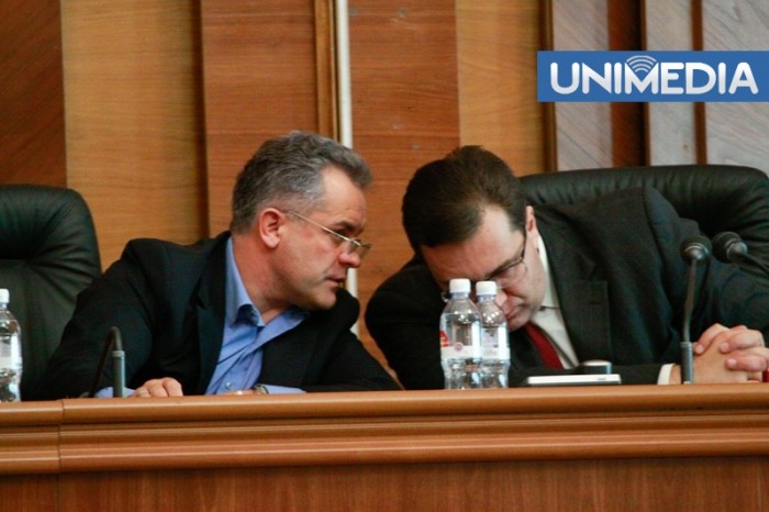 Filat vrea să-l dea jos pe Plahotniuc din prezidiul Parlamentului Filat vrea să-l dea jos pe Plahotniuc din prezidiul Parlamentului