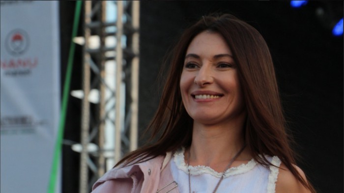(foto) Angela Gonța, model pe podiumul de la MÂNDRIA. Prezentatoarea TV8 a defilat la IA Mania (foto) Angela Gonța, model pe podiumul de la MÂNDRIA. Prezentatoarea TV8 a defilat la IA Mania