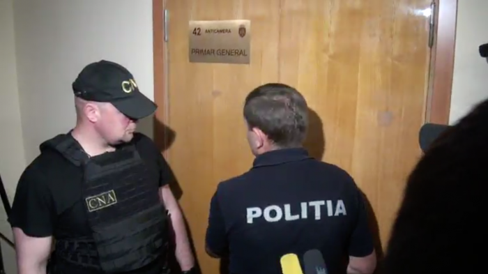 (foto) Dorin Chirtoacă, susținut de mai mulți activiști PL: CNA nu uita, DNA te va lua! Lăsați șantajul! (foto) Dorin Chirtoacă, susținut de mai mulți activiști PL: CNA nu uita, DNA te va lua! Lăsați șantajul!
