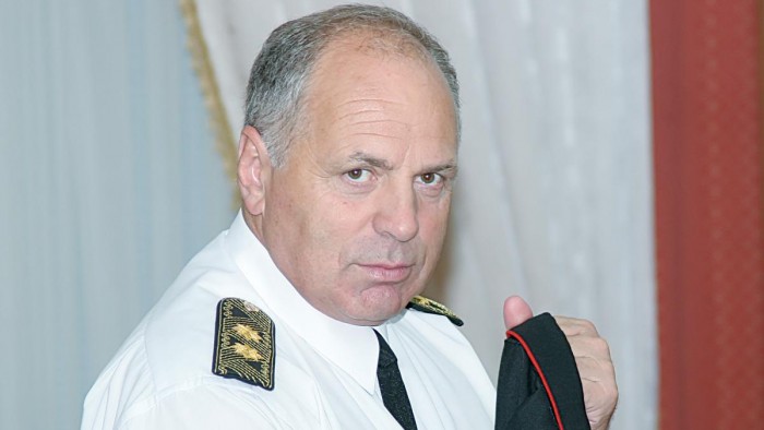 (foto) Fostul ministru de Interne, Gheorghe Papuc, a tamponat un biciclist: Cine este vinovat (foto) Fostul ministru de Interne, Gheorghe Papuc, a tamponat un biciclist: Cine este vinovat