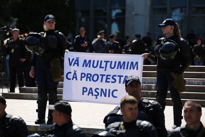 (foto) Mesajul poliției pentru protestatari