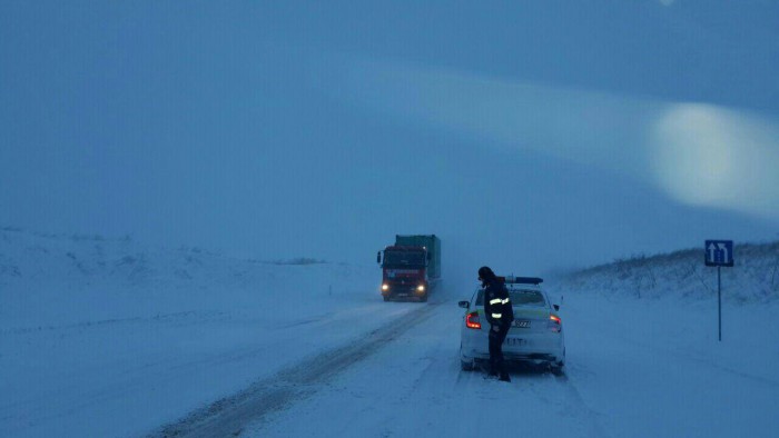 (foto) Ninge puternic în Moldova. Deocamdată niciun traseu nu este blocat (foto) Ninge puternic în Moldova. Deocamdată niciun traseu nu este blocat